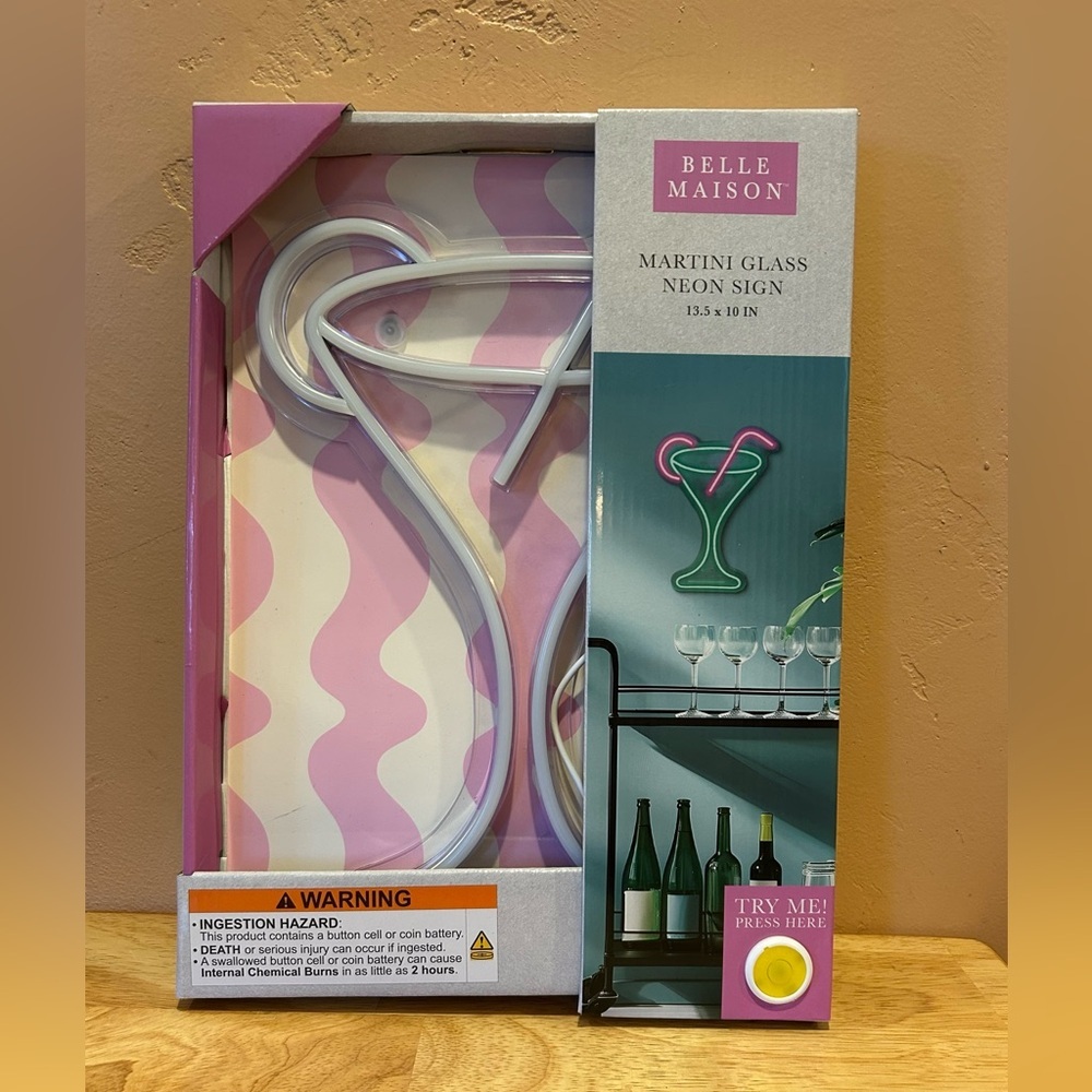 Belle Maison LED Hanging Martini Glass Neon Wall Light. Brand New In Box.